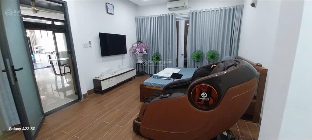 Nhà 2 tầng mặt tiền ngô lan chi  ngang dài 8m (đi ra biển tầm 800m). giá 11,5 tỷ