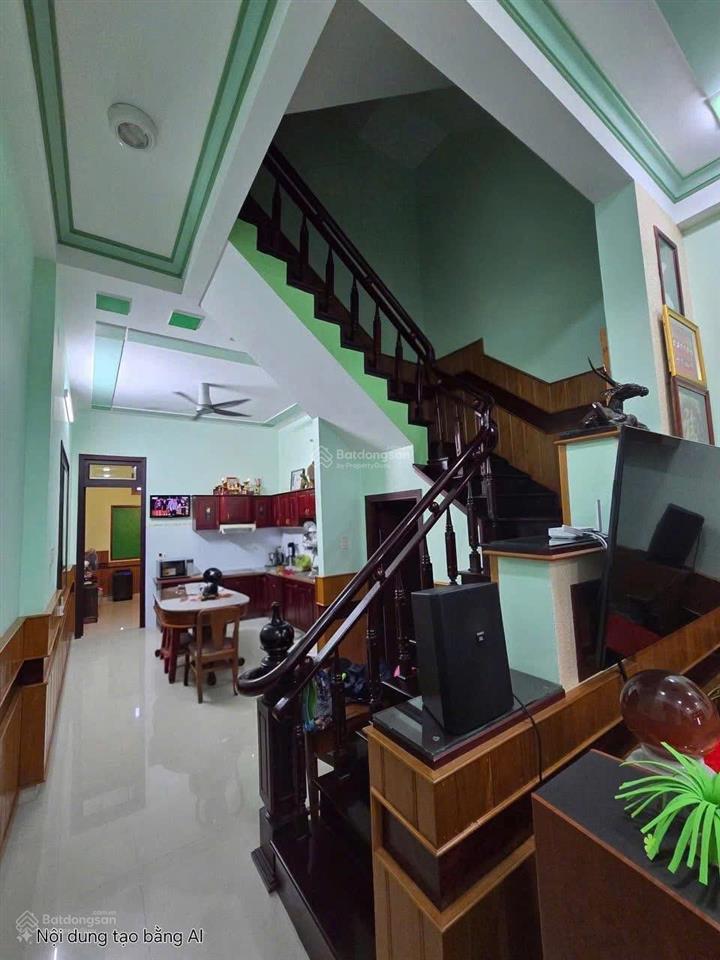 Nhà 3 tầng hẻm phan phù tiên cách biển hòn chồng 300m. giá 9 tỷ