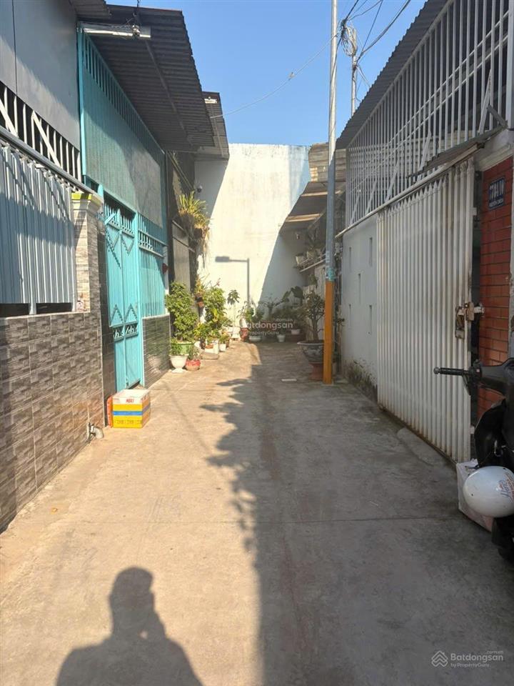 Nhà góc 2,5 tầng hẻm hoà trung  đường ô tô nhỏ ( rộng 3m ) giá 4,2 tỷ