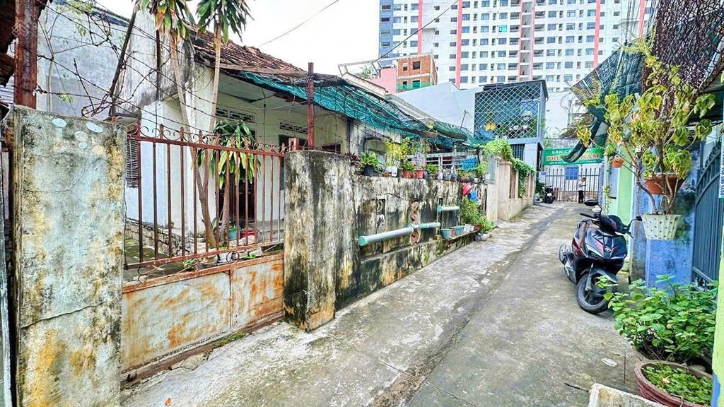Hẻm ô tô tải nhỏ đoàn trần nghiệp  ngang 8,12m [ cách biển hòn chồng 400m. giá  6,5 tỷ