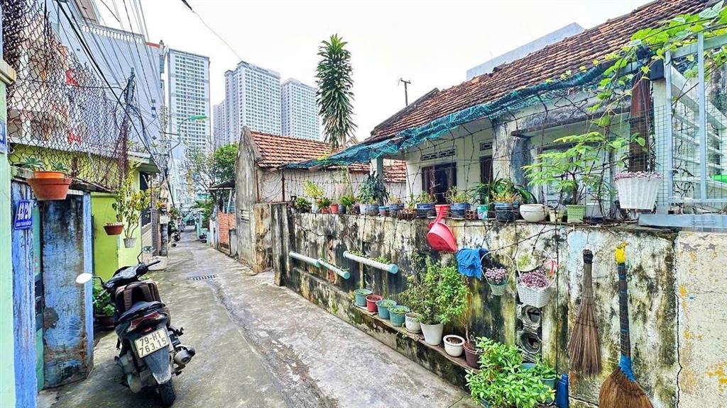 Hẻm ô tô tải nhỏ đoàn trần nghiệp  ngang 8,12m [ cách biển hòn chồng 400m. giá  6,5 tỷ