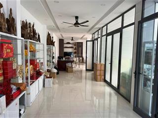 Nhà 4,5 tầng mặt tiền lê hồng phong  ngang 9,2m ( nhà new có thang máy ) giá 25,6 tỷ