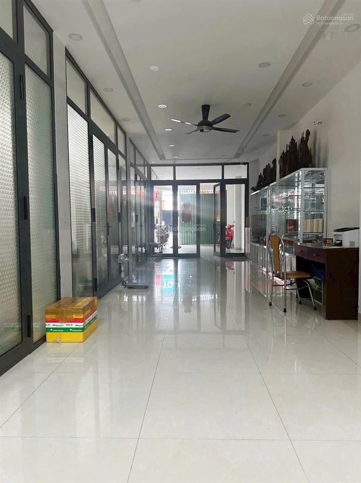 Nhà 4,5 tầng mặt tiền lê hồng phong  ngang 9,2m ( nhà new có thang máy ) giá 25,6 tỷ