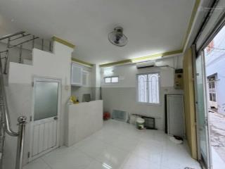 Nhà 2 tầng lê đại hành  góc 2 mặt thoáng ( hẻm 2 xe máy 2,3m ) giá 2,45 tỷ