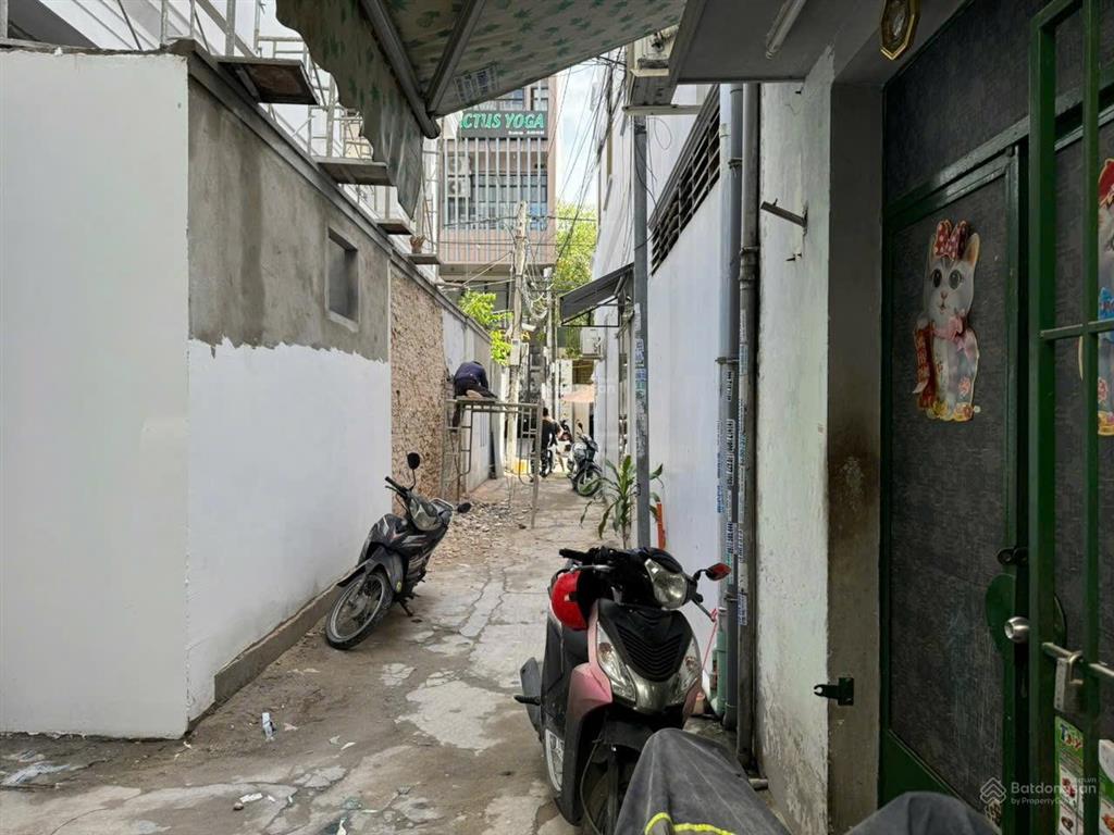 Nhà 2 tầng lê đại hành  góc 2 mặt thoáng ( hẻm 2 xe máy 2,3m ) giá 2,45 tỷ