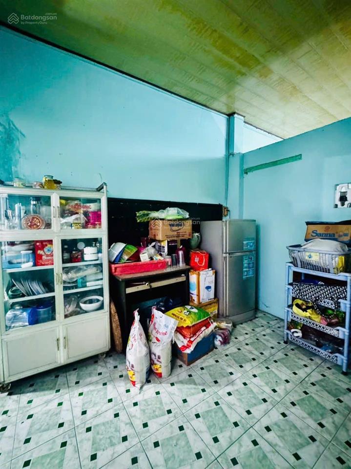 Nhà khu tập thể, sổ hồng riêng  tầng 2 ngay đường hẻm thống nhất. giá 2 tỷ