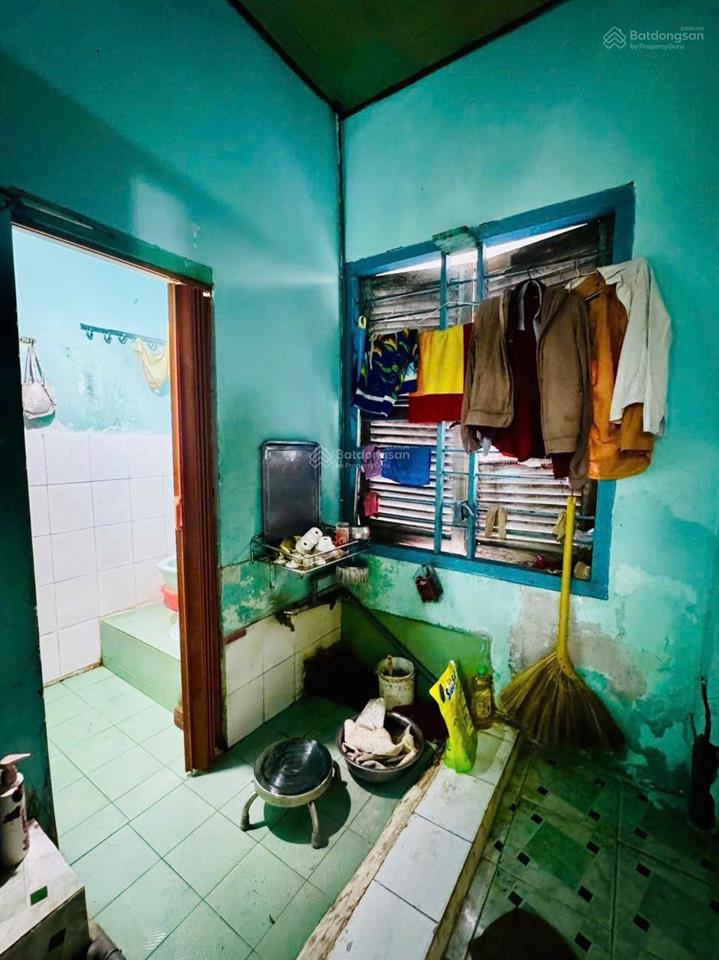 Nhà khu tập thể, sổ hồng riêng  tầng 2 ngay đường hẻm thống nhất. giá 2 tỷ