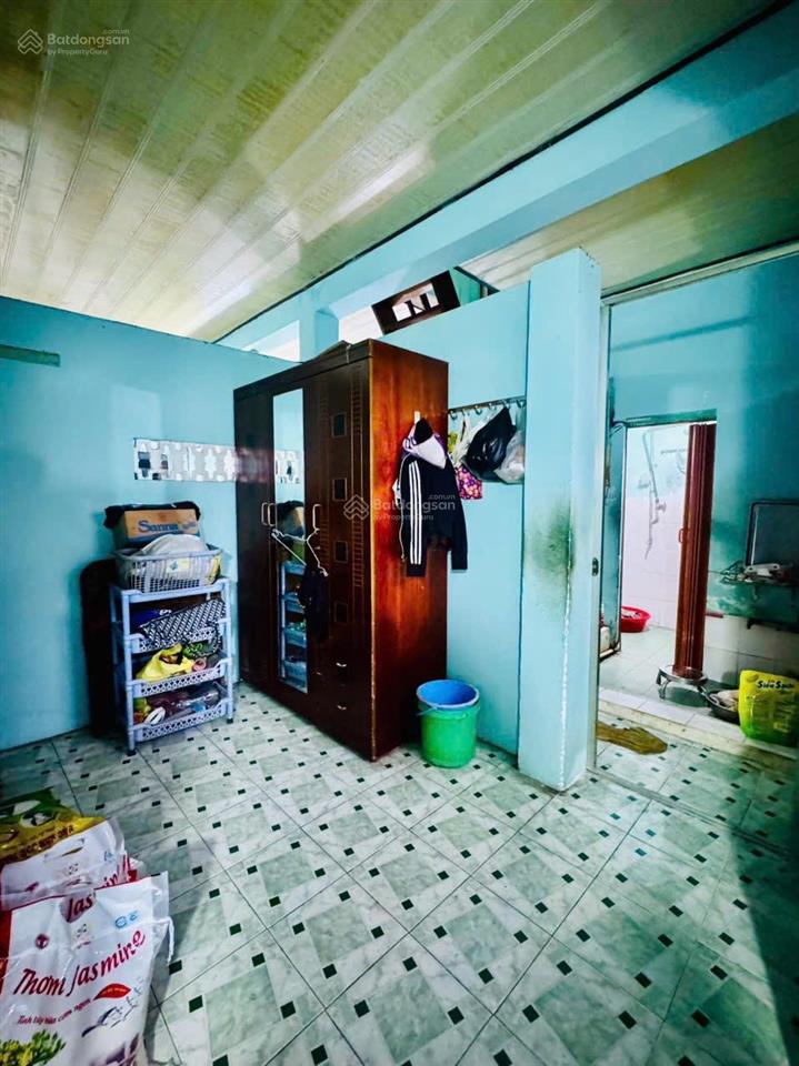 Nhà khu tập thể, sổ hồng riêng  tầng 2 ngay đường hẻm thống nhất. giá 2 tỷ