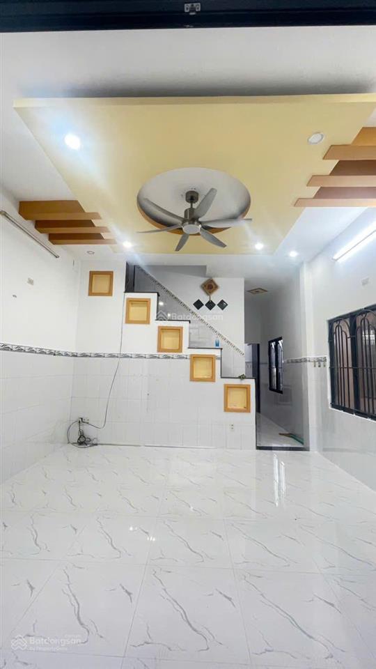 Nhà 2 tầng phường vạn thắng  mới tinh [ cách biển trần phú  700m. giá 4,9 tỷ.