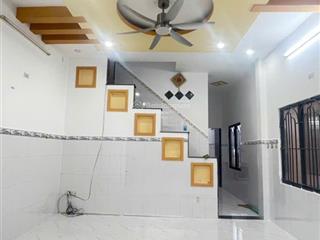 Nhà 2 tầng phường vạn thắng  mới tinh [ cách biển trần phú  700m. giá 4,9 tỷ.