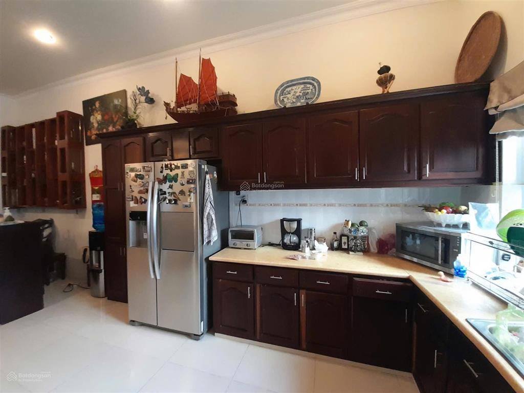 Nhà 2 tầng góc 2 mặt tiền , 873,6m tô hiến thành  ngang 24m,giá 257,7 tỷ.