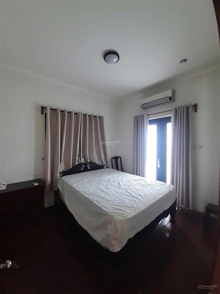 Nhà 2 tầng góc 2 mặt tiền , 873,6m tô hiến thành  ngang 24m,giá 257,7 tỷ.