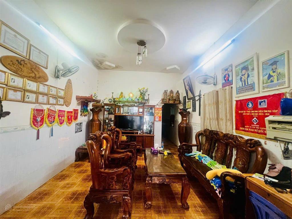 Nhà hẻm phạm tu, sát doanh trại quân đội nhân dân. giá 4,350 tỷ