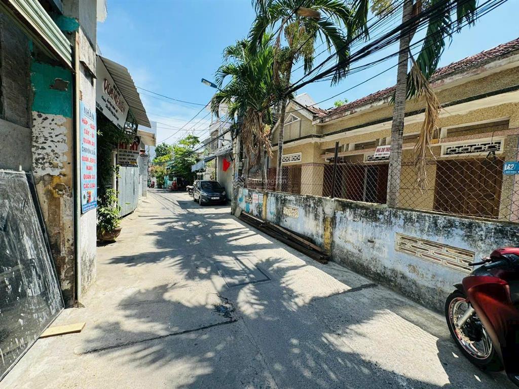 Đất góc 2 mặt tiền, hẻm ô tô dã tượng, ngang 14m ra 500m là tới biển trần phú. giá 14,5 tỷ