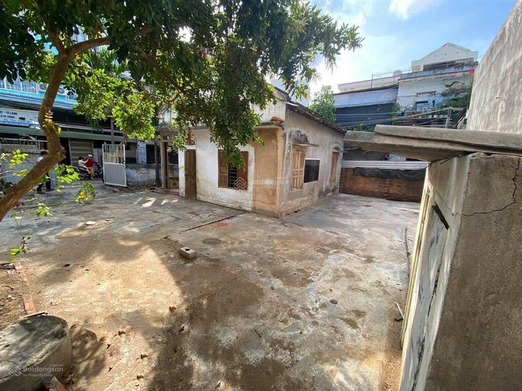 Đất góc 2 mặt tiền, hẻm ô tô dã tượng, ngang 14m ra 500m là tới biển trần phú. giá 14,5 tỷ