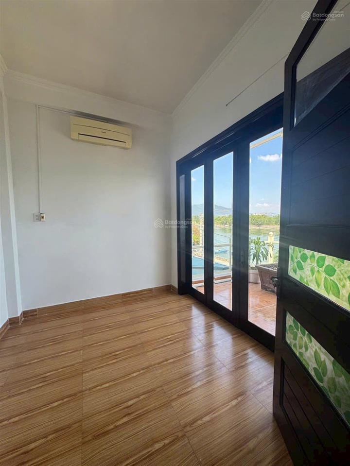 Biệt thự 3 tầng, mặt tiền lê văn hưu  view trực diện sông quán trường * tđc hòn rớ 1. giá 16 tỷ