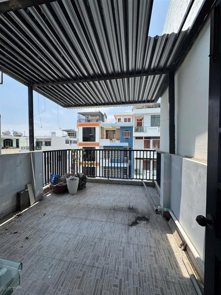 Nhà 4 tầng mặt đường võ trứ  gần trần bình trọng * ra chợ xóm mới khá gần. giá 7,5 tỷ