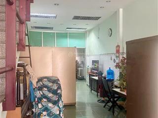 Nhà 2 tầng mặt tiền trần quý cáp  đối diện xéo bên đường là đa khoa tín đức. giá  14 tỷ