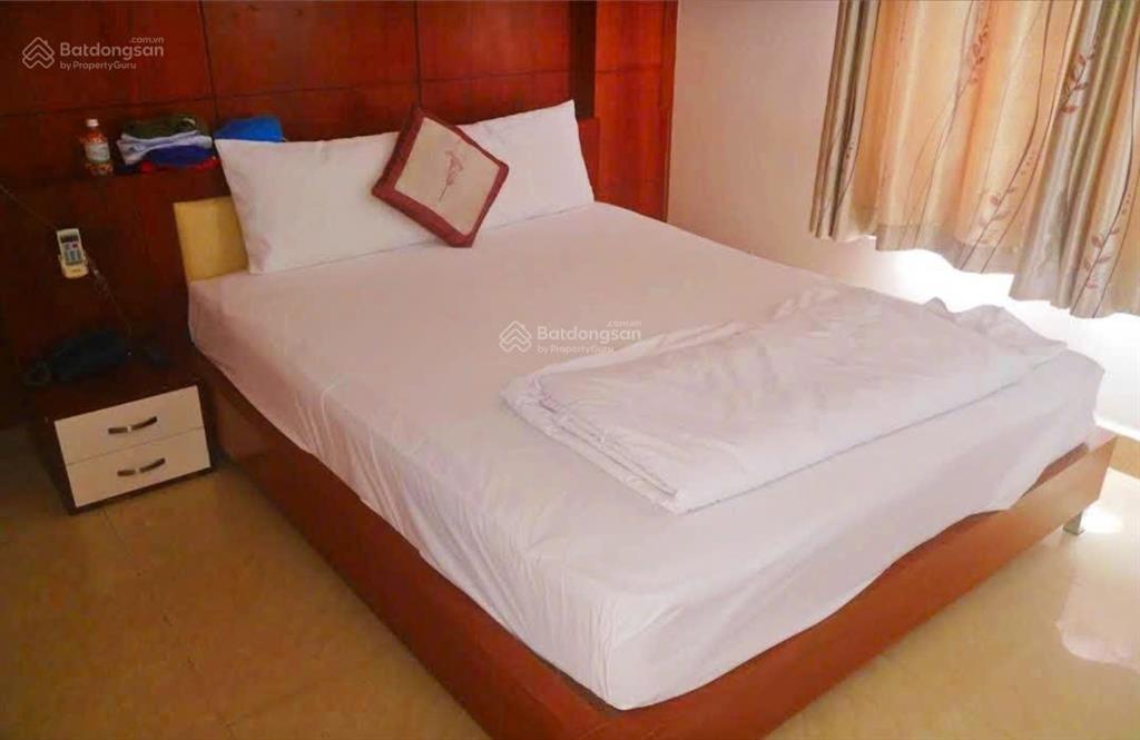 Khách sạn 14 tầng, đoàn trần nghiệp, cách biển hòn chồng 600m giá 23 tỷ