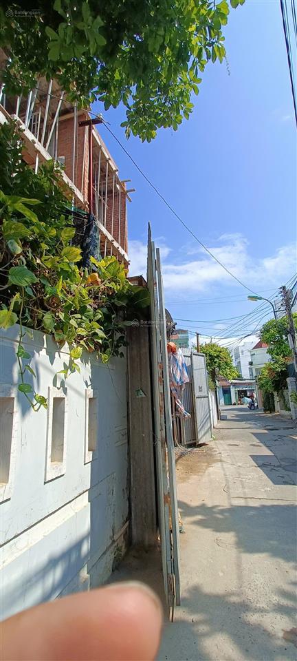 Nhà 3 tầng , mới xây hẻm ô tô thông, nguyễn biểu  cách biển hòn chồng  500m. giá 8,2 tỷ.