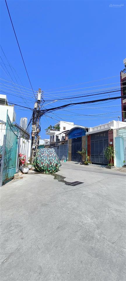 Nhà 3 tầng , mới xây hẻm ô tô thông, nguyễn biểu  cách biển hòn chồng  500m. giá 8,2 tỷ.