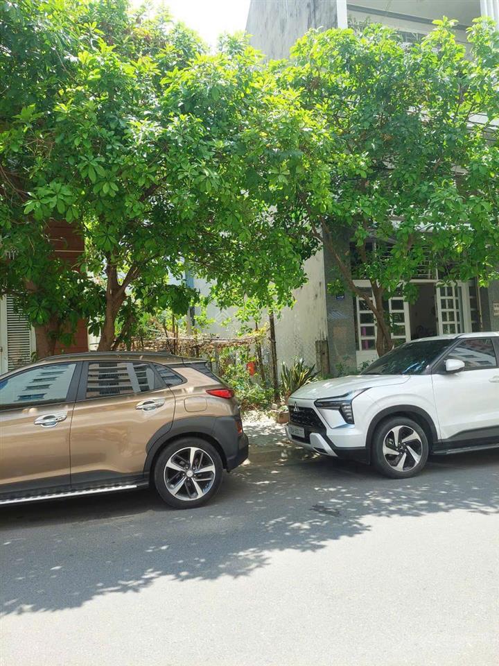 Lô mặt tiền thoại ngọc hầu  đối diện chung cư hoàng quân.
giá 7,1 tỷ