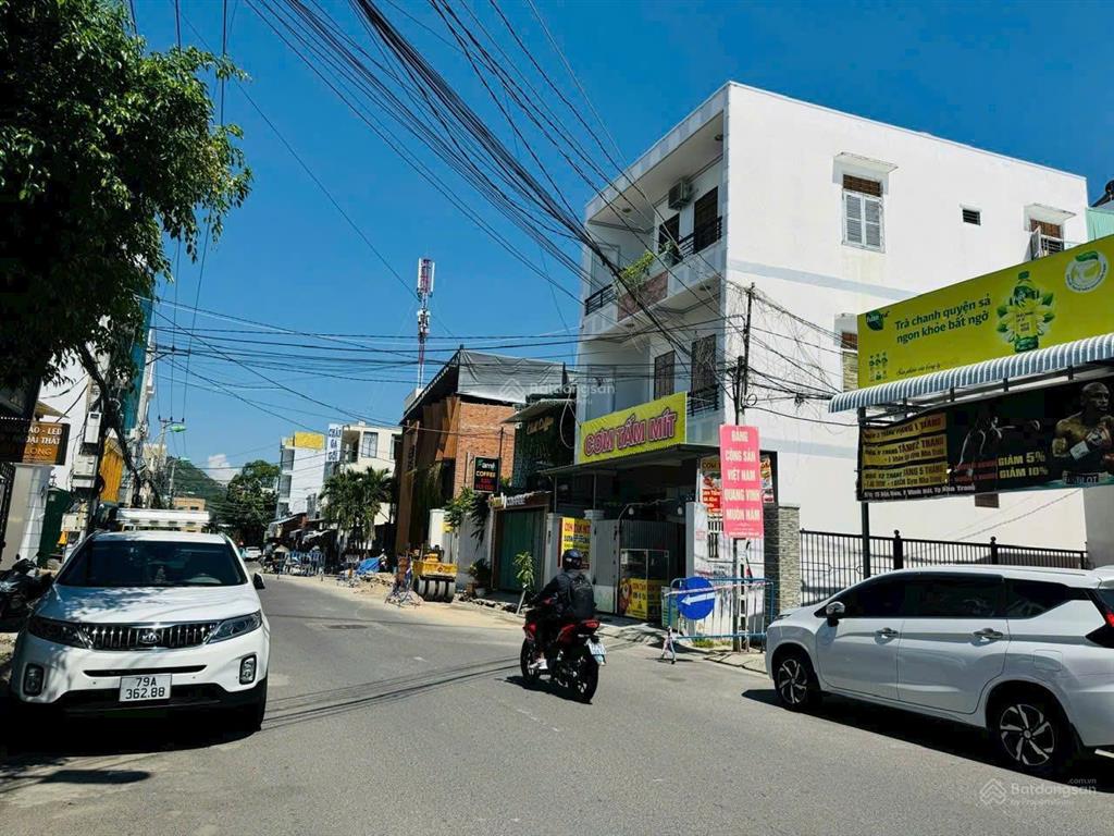 Đất mặt tiền đường bắc sơn  cách biển hòn chồng 400m còn sót lại giá tốt. giá 15 tỷ