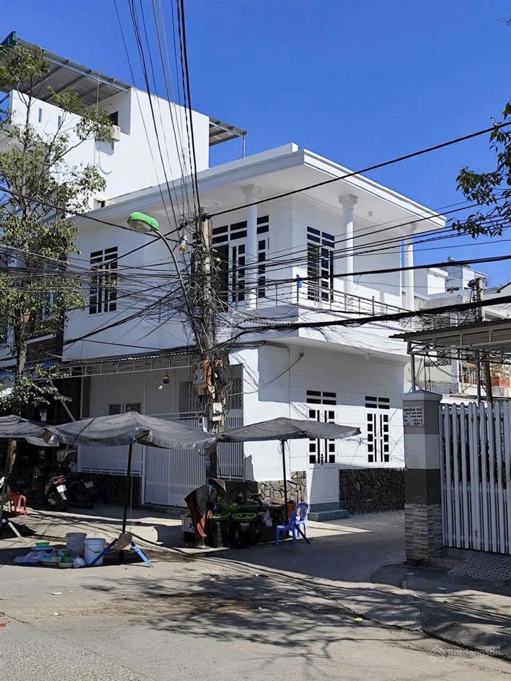 Góc 2 mặt tiền ngô đến, đường diệp minh tuyền  nhà 2 tầng mới xây, mới toanh. giá 4,050 tỷ