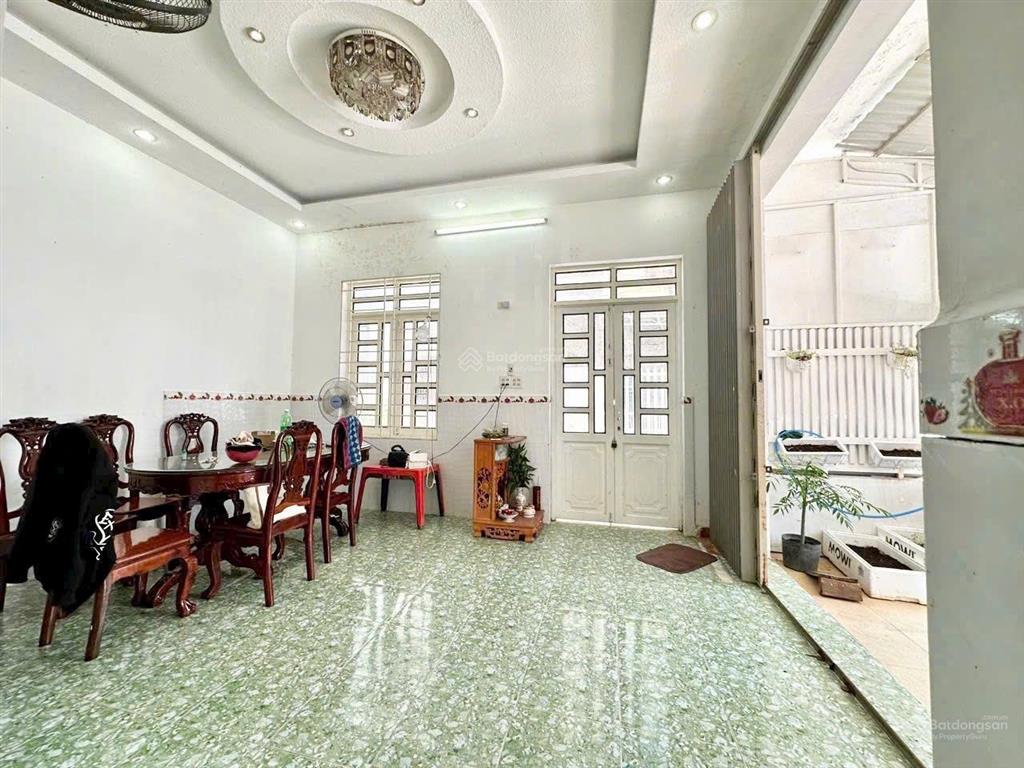 Góc 2 mặt tiền ngô đến, đường diệp minh tuyền  nhà 2 tầng mới xây, mới toanh. giá 4,050 tỷ