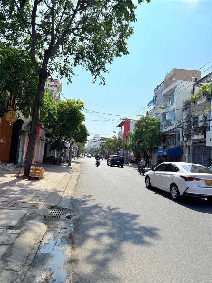 Nhà góc 2 mặt tiền vân đồn  sẵn dòng tiền cho thuê ổn áp ( 30tr/ tháng ) giá  19 tỷ