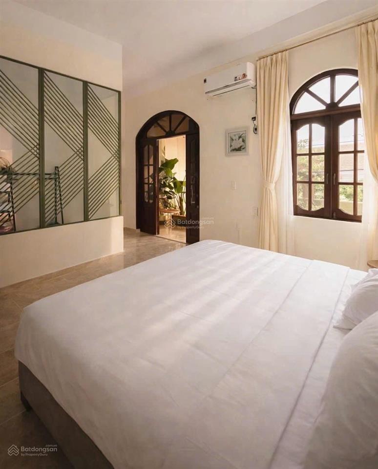 Nhà 3 tầng nguyễn thị minh khai  sẵn dòng tiền cho thuê 15tr/tháng, hẻm ô tô rộng 5m. giá 14 tỷ