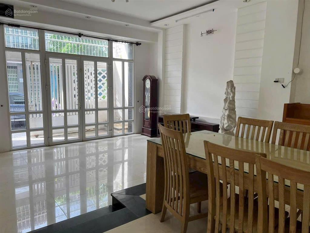 Nhà 3 tầng mặt tiền ngô đức kế  ngang 10m khá rộng {nằm gần trịnh phong & lê đại hành}giá 31,1 tỷ