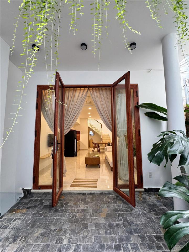 Mini homestay 3 tầng cực xinh  hẻm bạch đằng [ sẵn thu nhập 16tr/tháng]. giá 6 tỷ