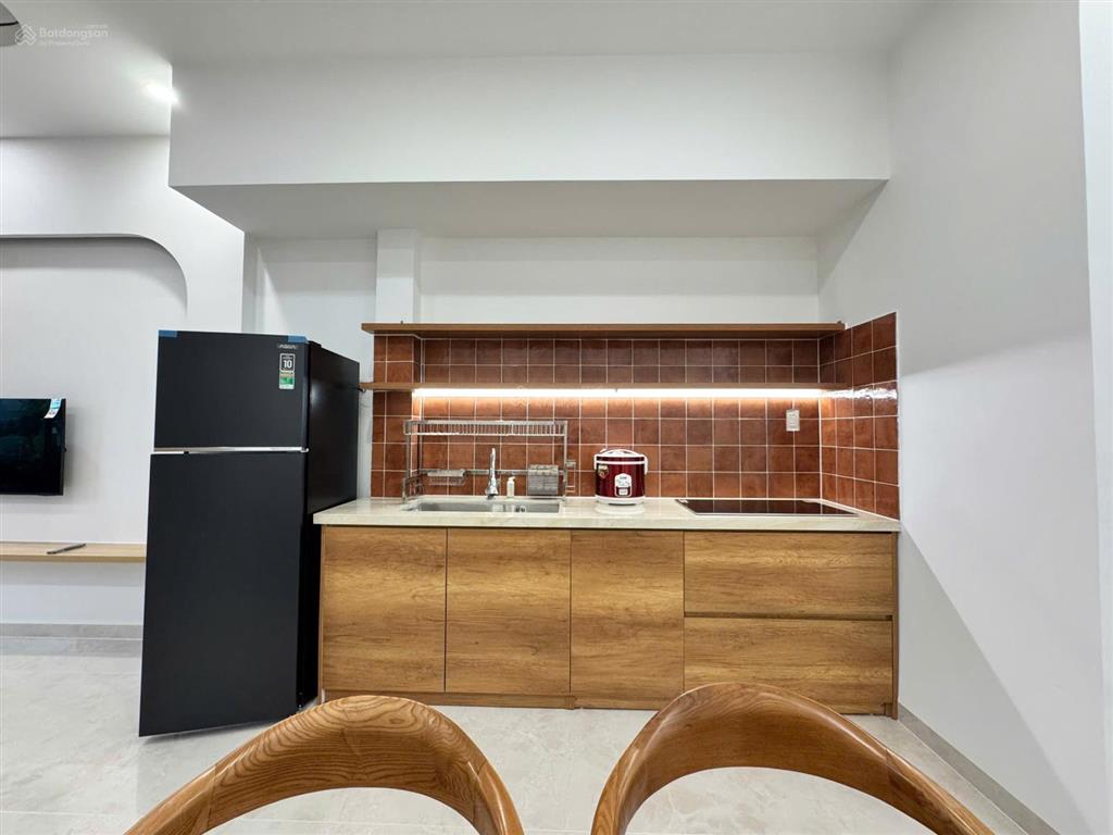 Mini homestay 3 tầng cực xinh  hẻm bạch đằng [ sẵn thu nhập 16tr/tháng]. giá 6 tỷ