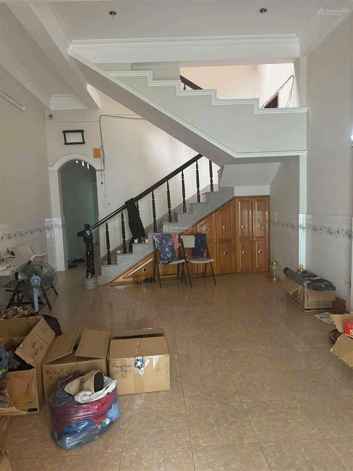 [nhà 2 tầng, hẻm hùng vương  bên đường là chợ đêm phố tây] cách biển trần phú 200m. giá 16,5 tỷ