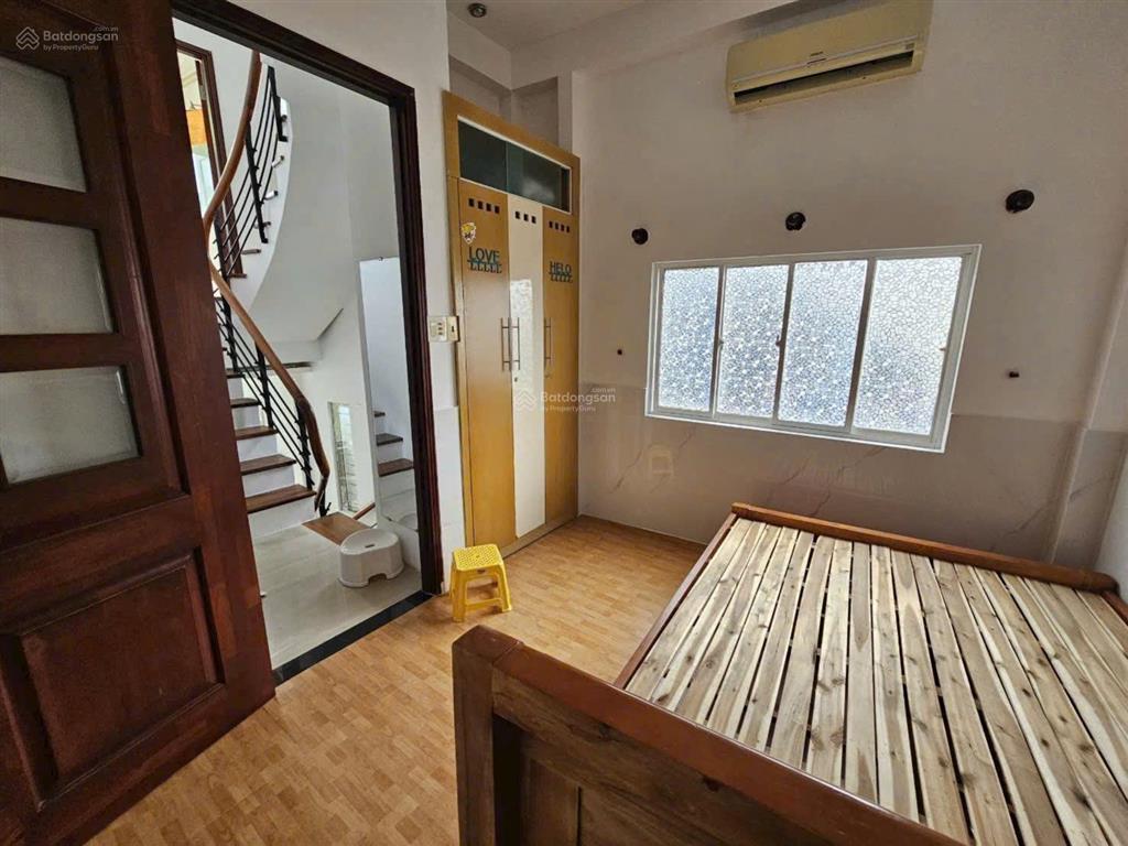 Nhà 4 tầng đường hồng lĩnh  vị trí cực xịn. giá 5 tỷ