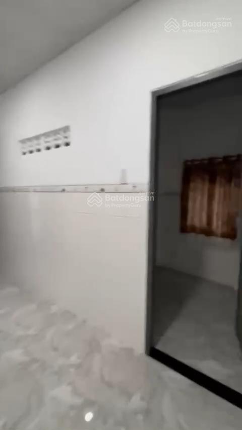 Nhà new 2 tầng, khá new  hẻm cao văn bé qua đoàn trần nghiệp ra biển hòn chồng 500m giá 2,450 tỷ
