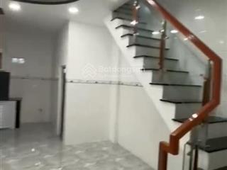 Nhà new 2 tầng, khá new  hẻm cao văn bé qua đoàn trần nghiệp ra biển hòn chồng 500m giá 2,450 tỷ