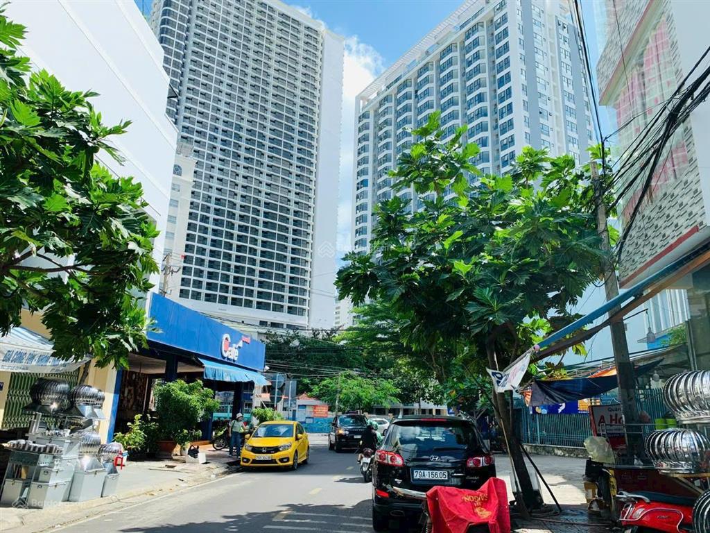 Mặt tiền đường lê quý đôn , dài 14m  gần tô hiến thành phố hàn * vị trí cực đẹp.  giá 59,9 tỷ