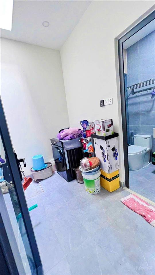 Nhà xinh hẻm đoàn trần nghiệp  mua vào ở ngay cách biển hòn chồng 400m hẻm xe ba gác giá  4,5 tỷ
