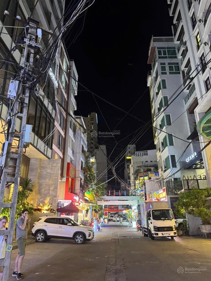 Góc 3 mặt tiền, ô tô quân trấn, hùng vương, vị trí hiếm có cách biển trần phú 200m. giá 24,5 tỷ