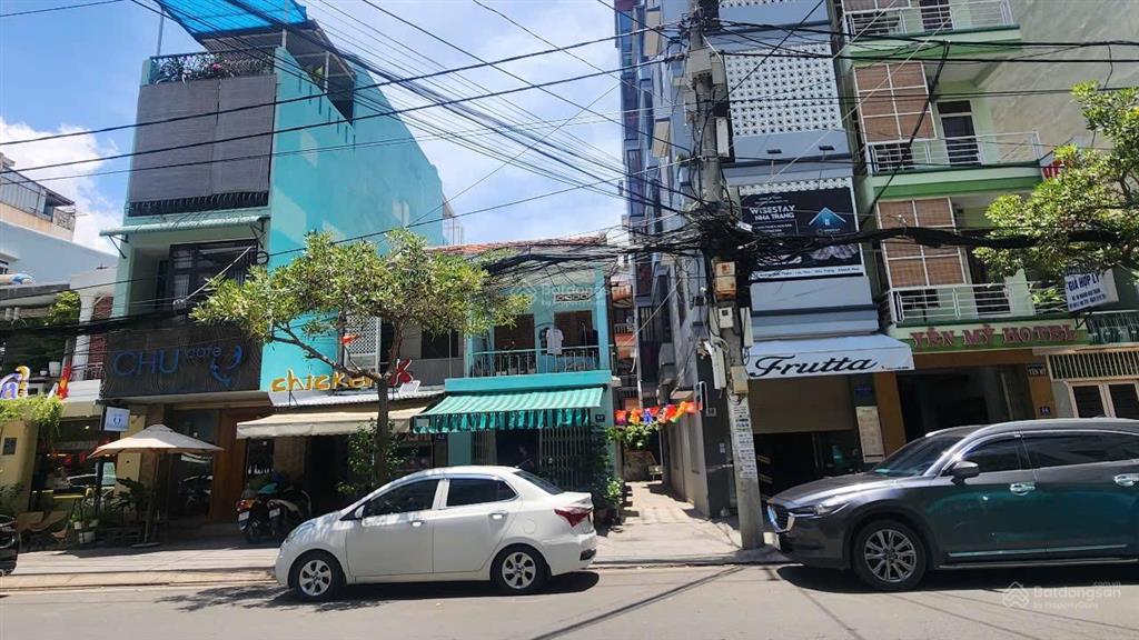 Nhà 2 tầng, hoàng hoa thám  cực hiếm với 2 mặt tiền, ra biển trần phú 300m. giá 16,7 tỷ
