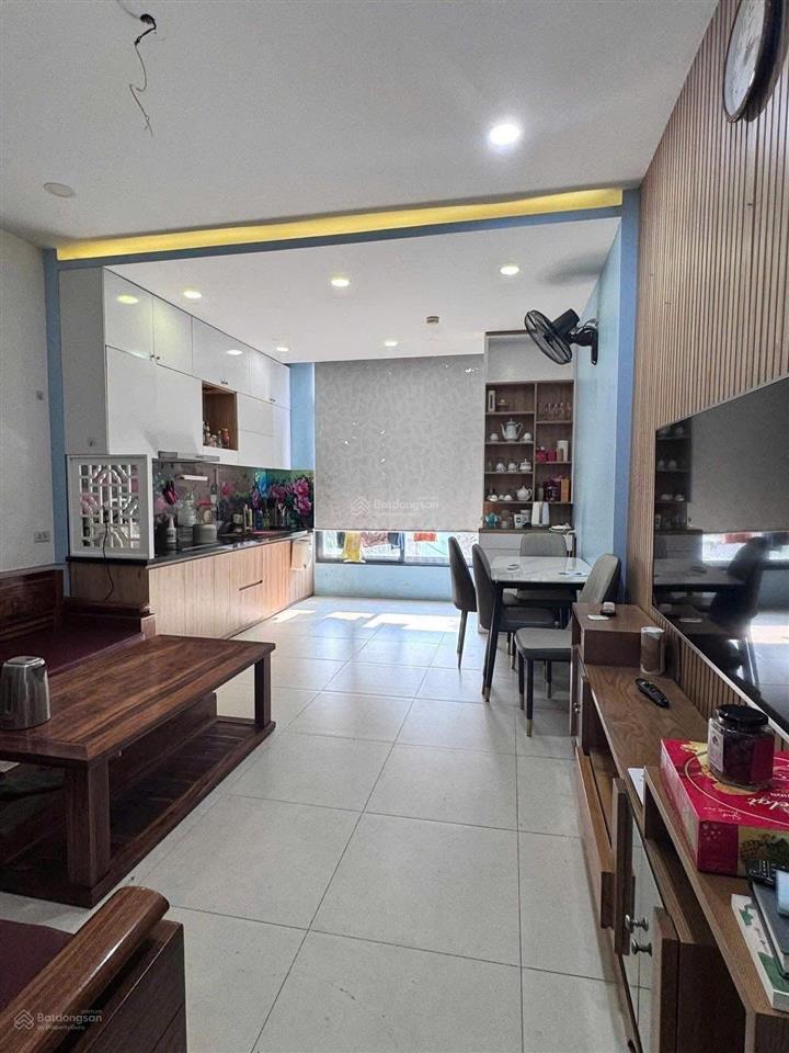 [ nhà 4 tầng đặng tất  hẻm ô tô ] cách biển hòn chồng 300m giá  7,5 tỷ