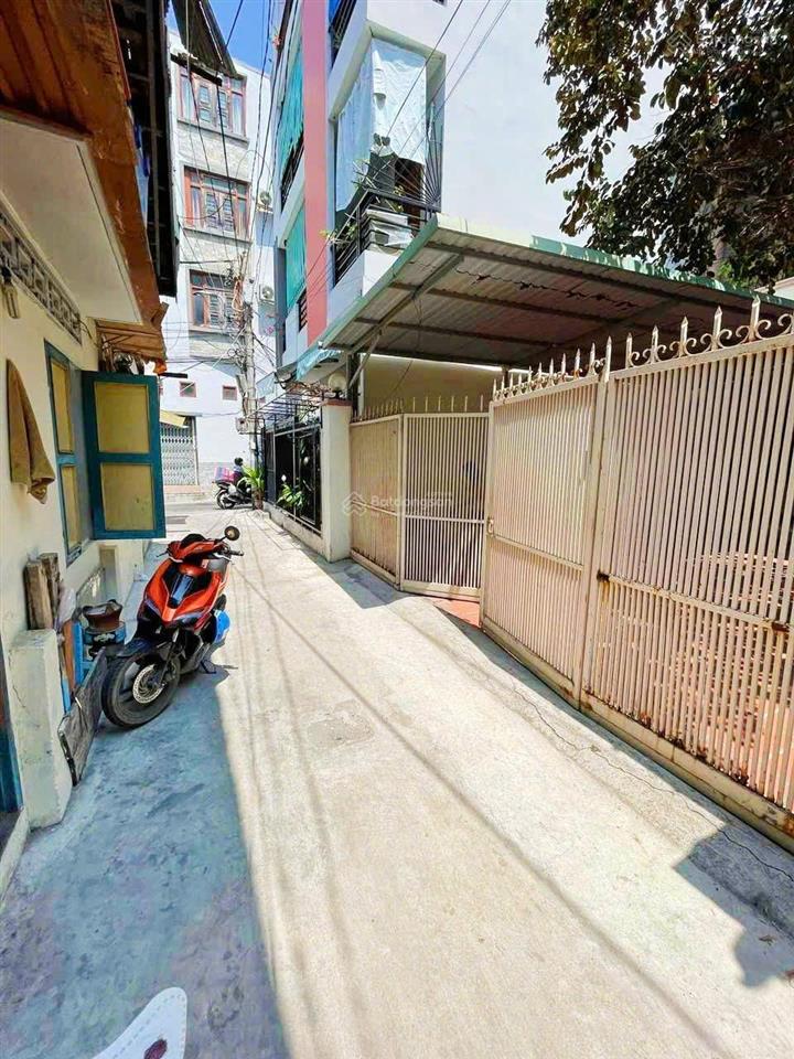 Nhà 2 tầng hẻm hùng vương  ngang 6,67m { nở hậu }  ô tô nhỏ vào ổn áp. giá 18 tỷ