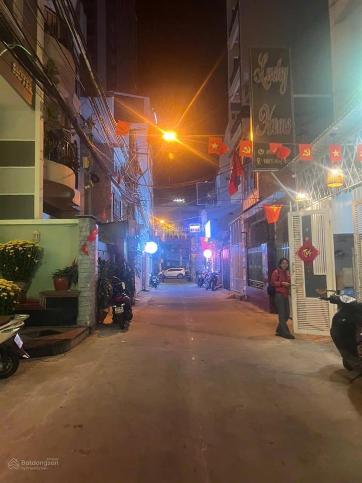 Nhà 3 tầng hùng vương  thông qua nguyễn thiện thuật { đường ô tô 5m } giá 16,5 tỷ