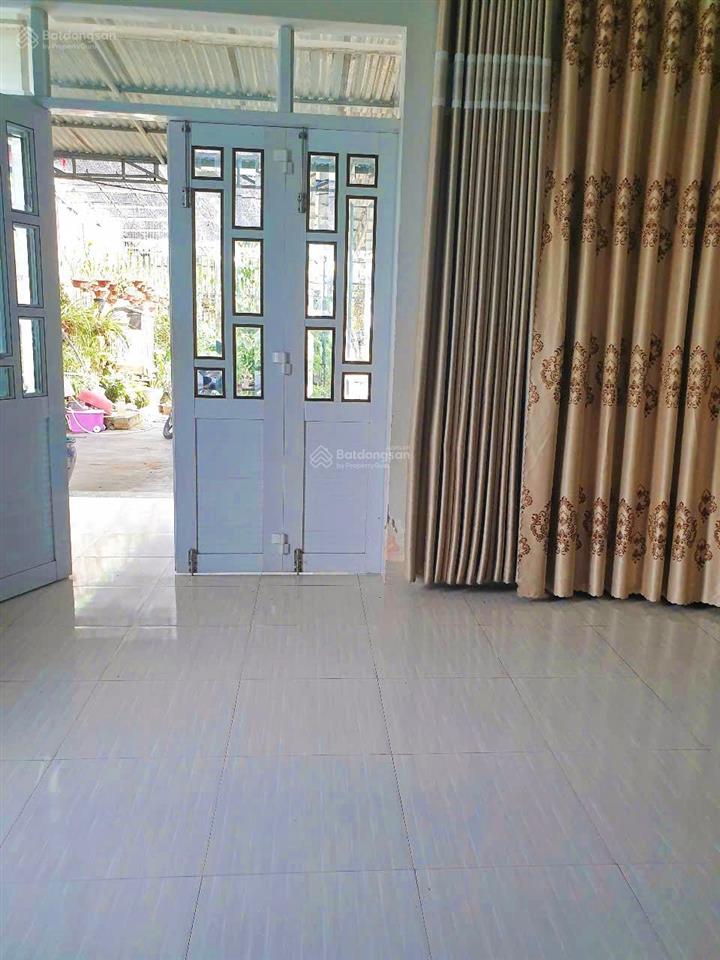 Nhà diên phú, sát bên uỷ ban xã diên phú cách ql1a 80m giá 2,850 tỷ