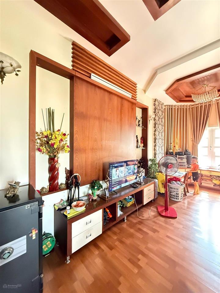 Siêu villa ( biệt thự vườn ) 3 tầng , hẻm ô tô nguyễn trãi  gần nhà thờ núi * giá 30 tỷ