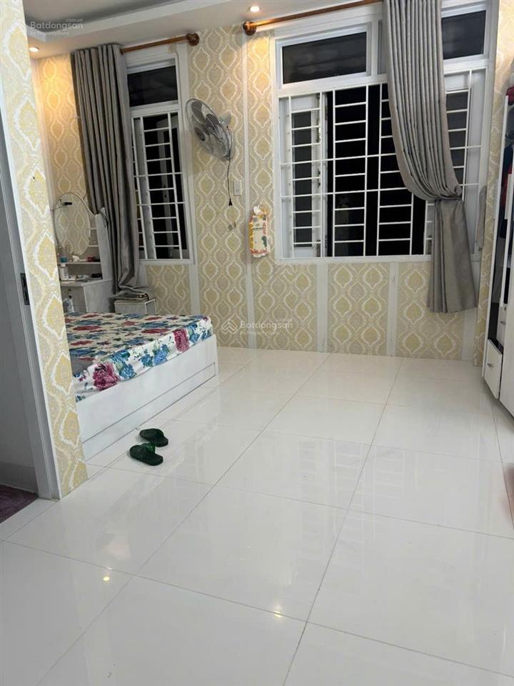 Nhà 4 tầng hùng vương  cách biển trần phú 300m [ hẻm xe máy ] giá 5,5 tỷ.