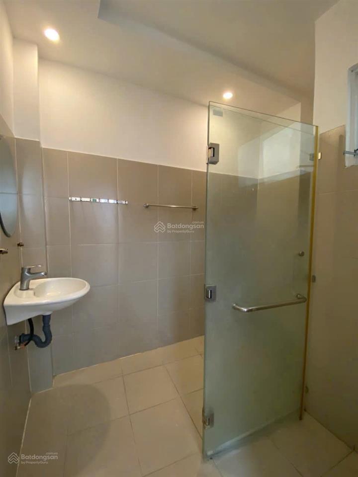 Nhà 4 tầng hùng vương  cách biển trần phú 300m [ hẻm xe máy ] giá 5,5 tỷ.