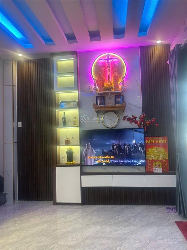 Nhà 4 tầng hùng vương  cách biển trần phú 300m [ hẻm xe máy ] giá 5,5 tỷ.